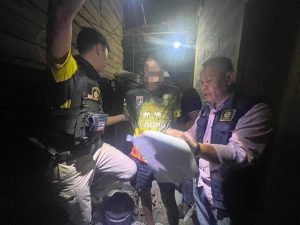 ชุดสืบสวน สภ.หินดาด ได้มีการจับกุมตัวผู้ต้องหา “เสพยาให้โทษประเภท 1” จำนวน 1 ราย