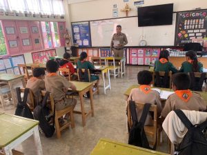 ร.ต.อ.นุมัติ หินขุนทด (ครูแดร์)ไปบรรยาย เรื่องโทษของยาเสพติด ณ โรงเรียนบ้านค่ายทะยิง ต.หินดาด อ.ด่านขุนทด จ.นครราชสีมา