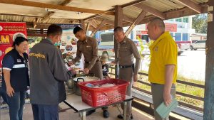 สภ.หินดาด จัดให้โครงการอาหาร เพื่อเป็นสวัสดิการแก่ข้าราชการตํารวจ เพื่อลดค่าใช้จ่ายในครัวเรือน
